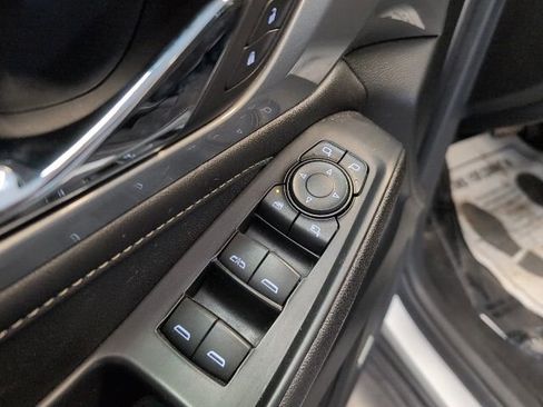 Used 2022 Chevrolet Traverse LT AWD/4WD image 16