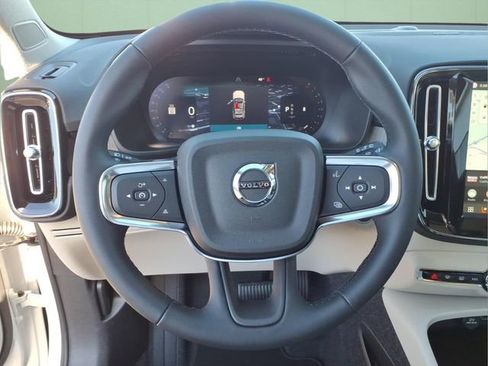 New 2026 Volvo XC40 B5 Ultra w/ Protection Package Premier image 16