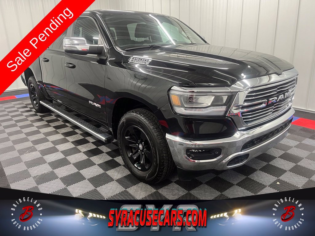 Used 2023 RAM 1500 Laramie AWD/4WD image 1