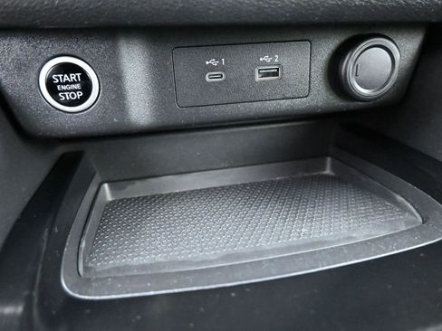 Used 2023 Nissan Rogue S FWD image 11