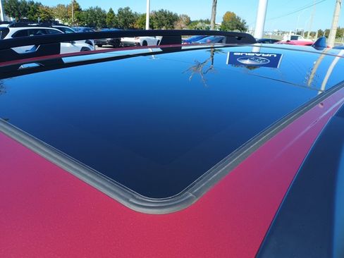 Certified 2022 Subaru Ascent Limited w/ Technology Package image 9