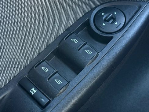 Used 2014 Ford Focus SE FWD image 23