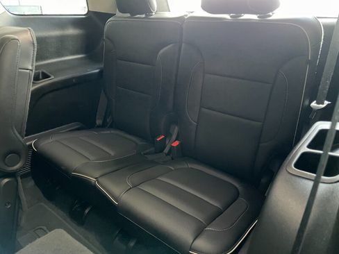 Used 2017 GMC Acadia Denali w/ Technology Package AWD/4WD image 19