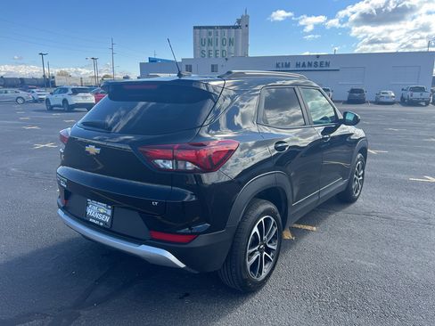 Used 2025 Chevrolet TrailBlazer LT AWD/4WD image 4