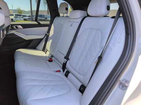 Certified 2025 BMW X5 xDrive40i w/ Parking Assistance Package AWD/4WD image 31