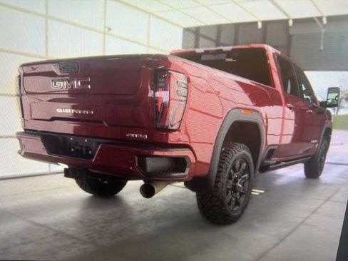 Used 2024 GMC Sierra 2500 AT4 w/ AT4 Premium Plus Package AWD/4WD image 4
