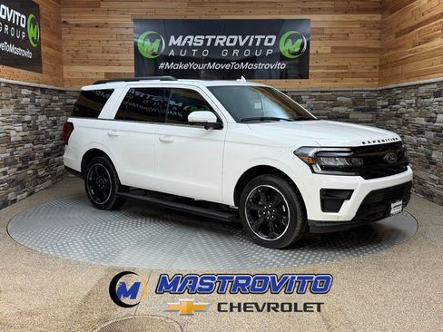 Used 2023 Ford Expedition Limited image 1