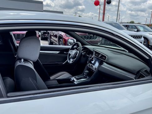Used 2017 Honda Civic EX-T image 8