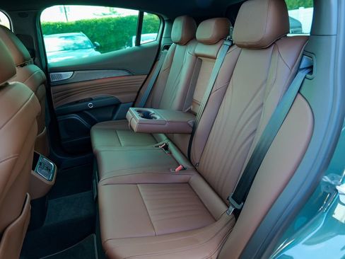 Used 2025 Maserati Grecale Modena AWD/4WD image 28