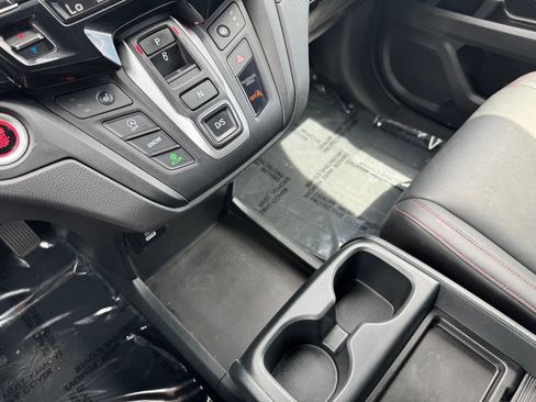 Used 2024 Honda Odyssey Sport image 14