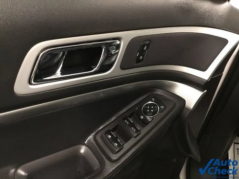Used 2013 Ford Explorer XLT AWD/4WD image 21