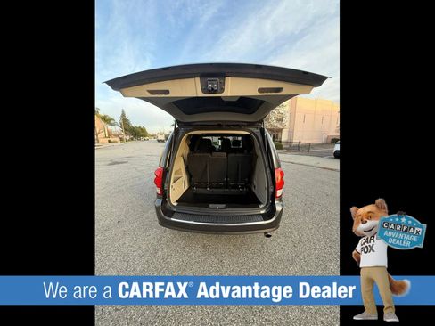 Used 2019 Dodge Grand Caravan SE image 5