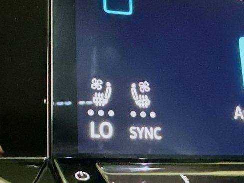 Used 2025 Volkswagen Atlas SE image 17