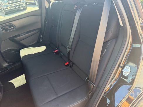 Used 2024 Nissan Rogue S AWD/4WD image 44