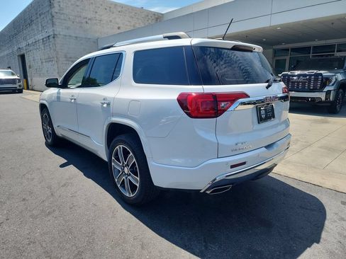 Certified 2018 GMC Acadia Denali w/ Technology Package FWD image 6