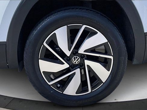 Used 2024 Volkswagen Atlas SE image 34
