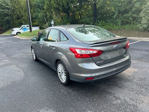 Used 2014 Ford Focus Titanium FWD image 6