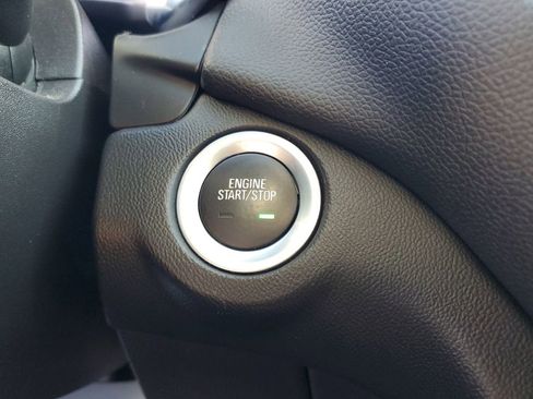 Used 2021 Chevrolet Equinox LT image 26