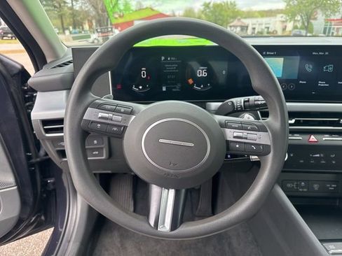 Used 2025 Hyundai Sonata SEL FWD image 26