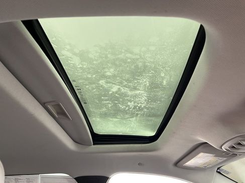 Certified 2024 Chevrolet Trax ACTIV w/ Sunroof Package image 6