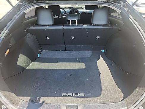 Used 2016 Toyota Prius Three Touring w/ Preferred Accessory Package FWD image 12