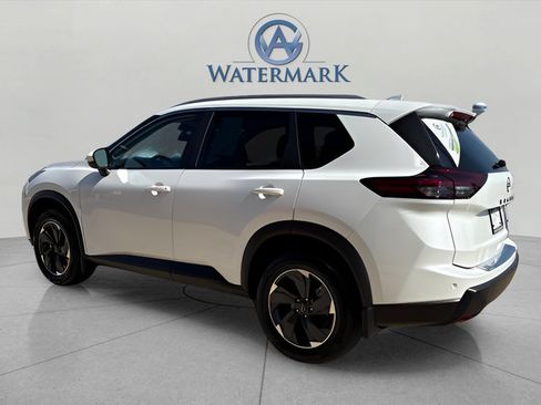 Certified 2025 Nissan Rogue SV w/ SV Premium Package AWD/4WD image 3