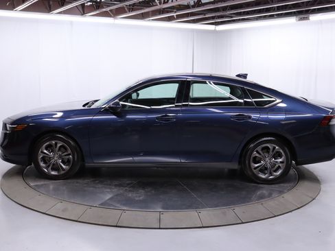 Used 2023 Honda Accord EX image 4