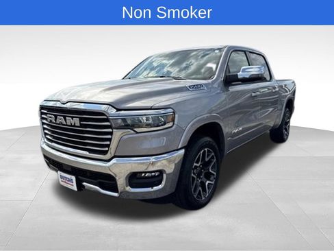 Used 2025 RAM 1500 Laramie AWD/4WD image 9