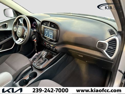 Used 2021 Kia Soul LX image 13