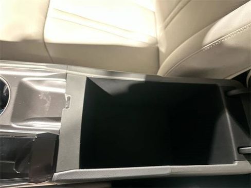 Used 2022 Hyundai Sonata Limited w/ Preferred Accessory Package image 28