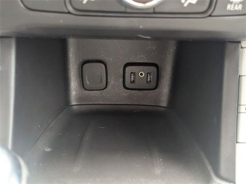 Used 2018 GMC Acadia SLT image 29