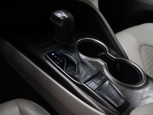 Used 2024 Toyota Camry SE FWD image 24