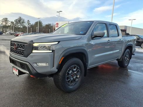 Used 2023 Nissan Frontier PRO-4X w/ Pro-4X Premium Package image 16