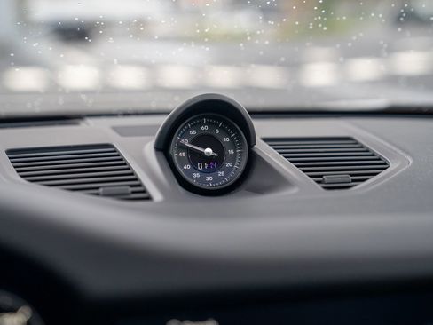 Used 2024 Porsche 911 Carrera 4S image 16