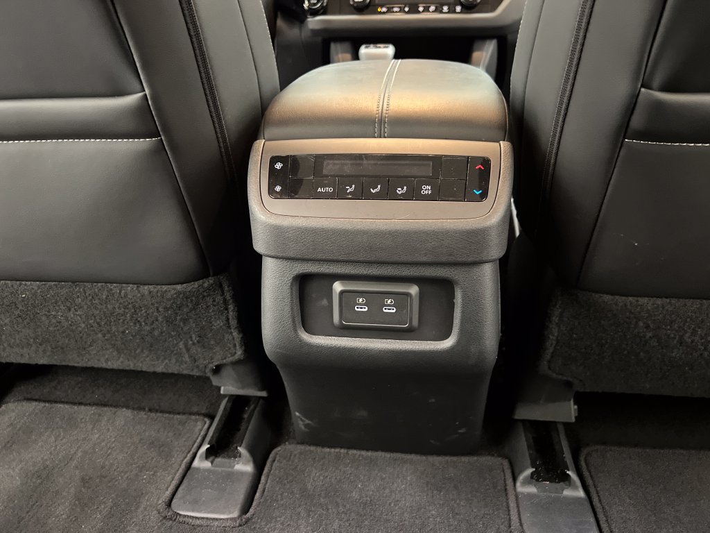 Used 2026 Nissan Pathfinder SL FWD image 24