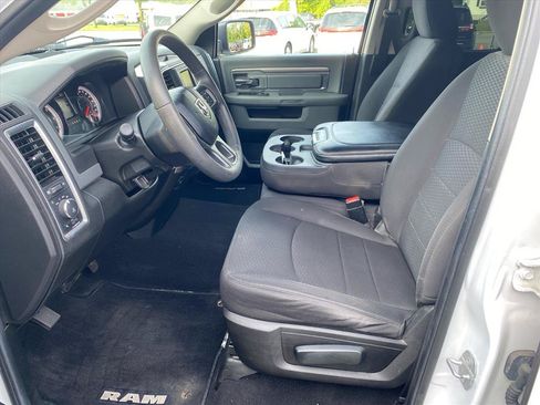 Used 2019 RAM 1500 Warlock AWD/4WD image 9