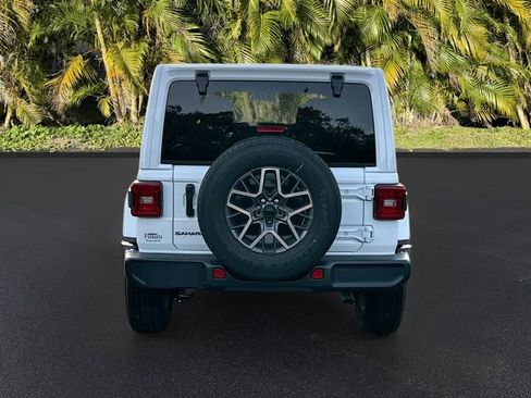 Used 2026 Jeep Wrangler Sahara image 6