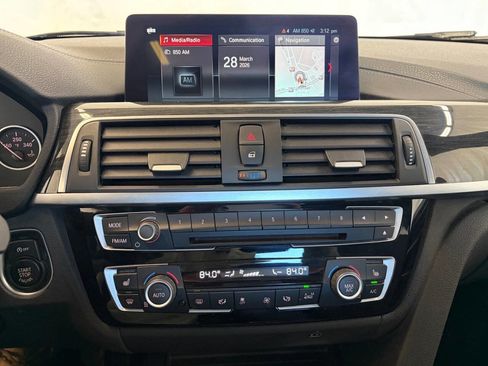 Used 2018 BMW 330i xDrive Sedan w/ M Sport Package AWD/4WD image 16
