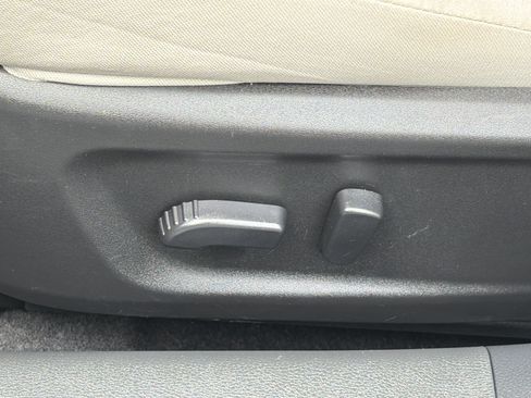 Used 2025 Nissan Altima 2.5 SV FWD image 15