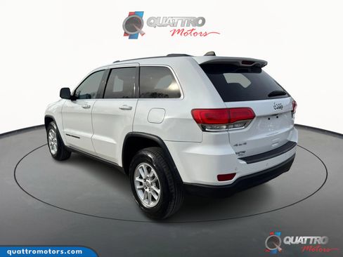 Used 2018 Jeep Grand Cherokee Laredo image 4