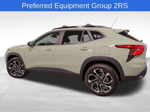 Used 2024 Chevrolet Trax RS w/ Sunroof Package image 4