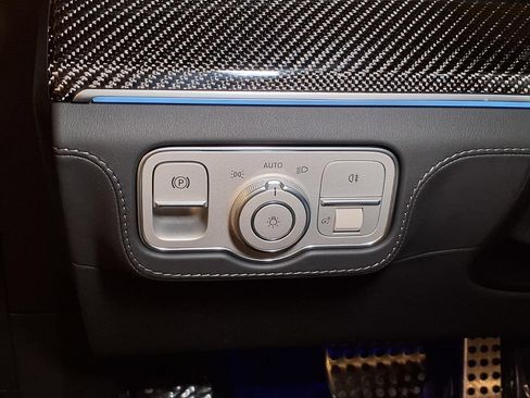 Used 2025 Mercedes-Benz GLS 63 AMG 4MATIC image 12