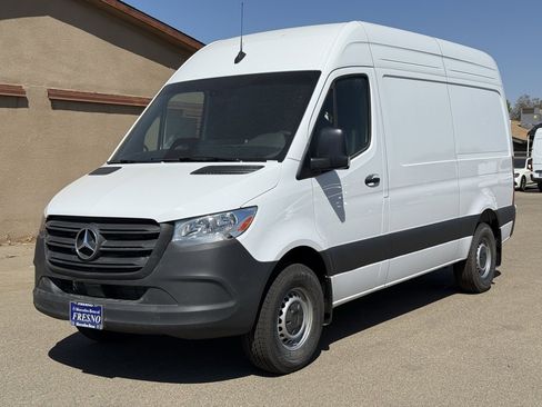 New 2025 Mercedes-Benz Sprinter 2500 image 4