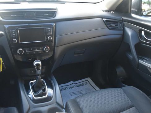 Used 2018 Nissan Rogue S AWD/4WD image 15