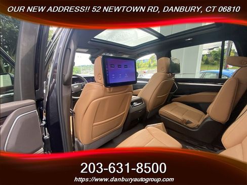Used 2025 Cadillac Escalade Premium Luxury w/ Touring Package AWD/4WD image 26