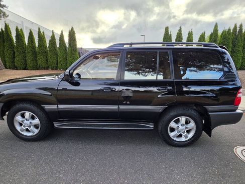 Used 2003 Toyota Land Cruiser w/ Convenience Pkg AWD/4WD image 8
