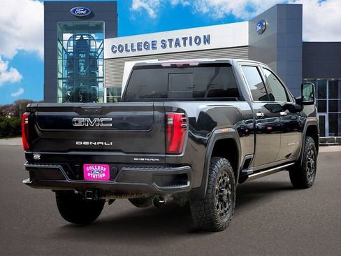 Used 2024 GMC Sierra 2500 Denali Ultimate image 4
