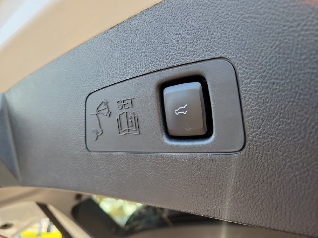 Used 2025 Lincoln Corsair AWD w/ Equipment Group 101A image 35