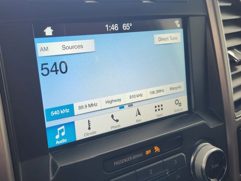 Certified 2019 Ford F150 Platinum w/ Equipment Group 701A Luxury image 23