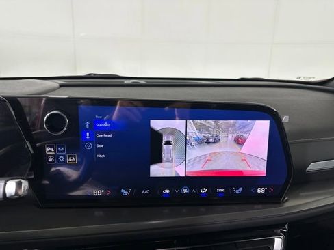 Used 2024 Chevrolet Traverse LT w/ Trailering Package image 21